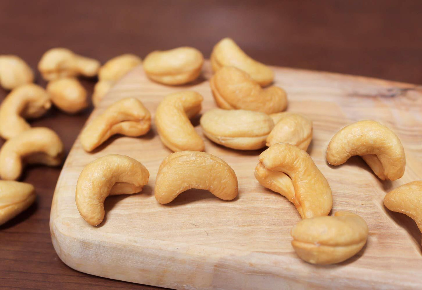 BB08/25 Cashews Roasted Salted 1 Lb. Bag Kosher, Premium Quality Snack