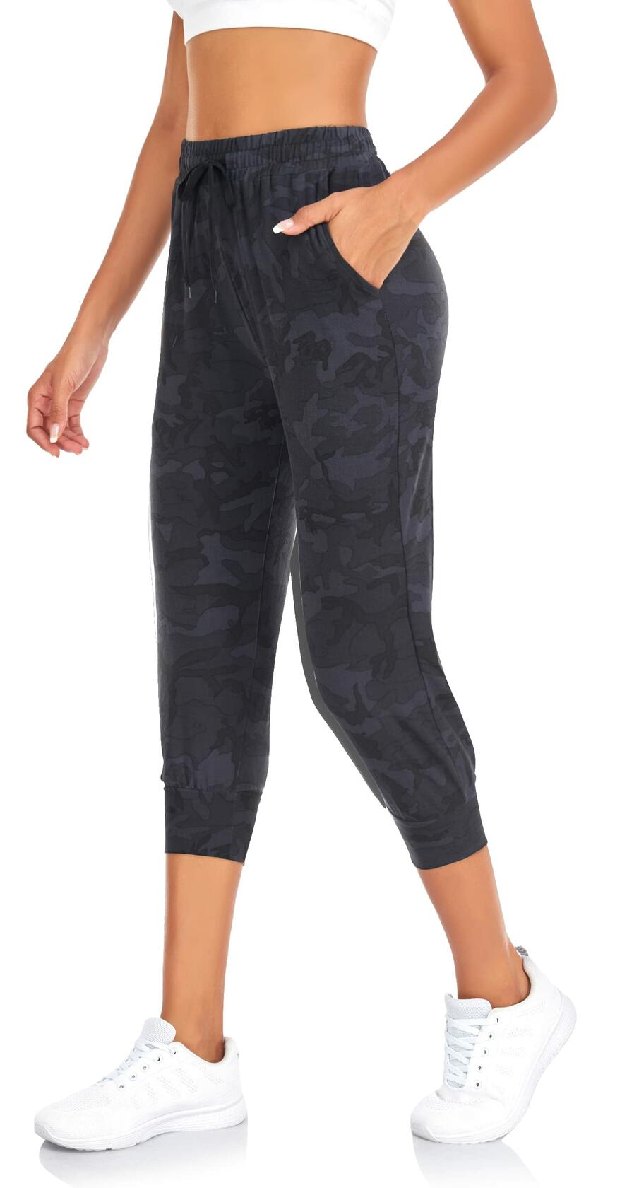 FULLSOFT Women's Capri Sweatpants Black Camo with Pockets Size S