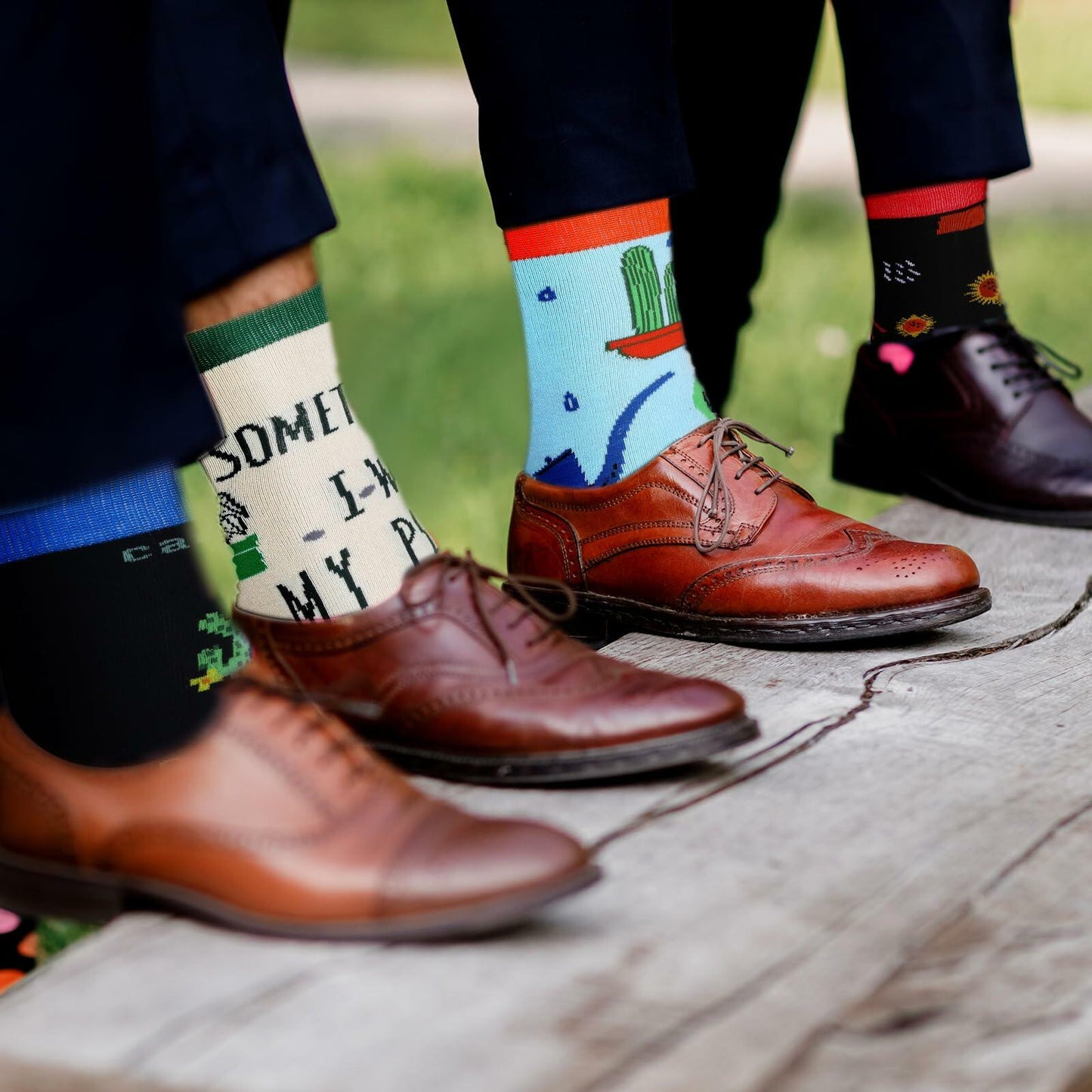 Suhine Women's Christmas Cactus Crew Socks Holiday Gifts 4 Pairs - One Size