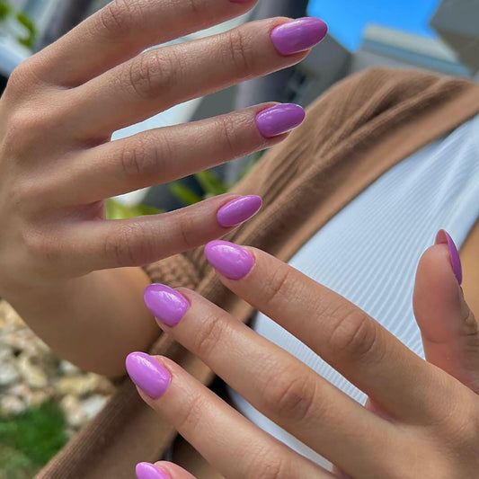 Short Press On Nails Almond Shape Glossy Light Purple 24Pcs Reusable