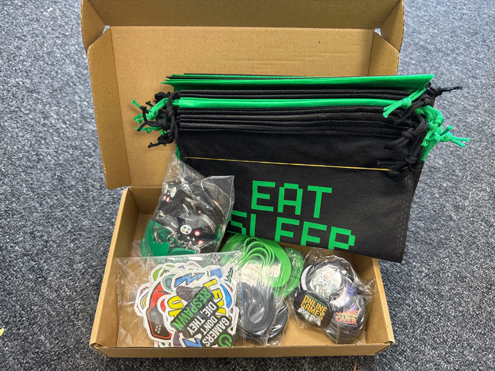 Jerify Video Game Party Favors 122 Pc Drawstring Bags Bracelets Pins Cute