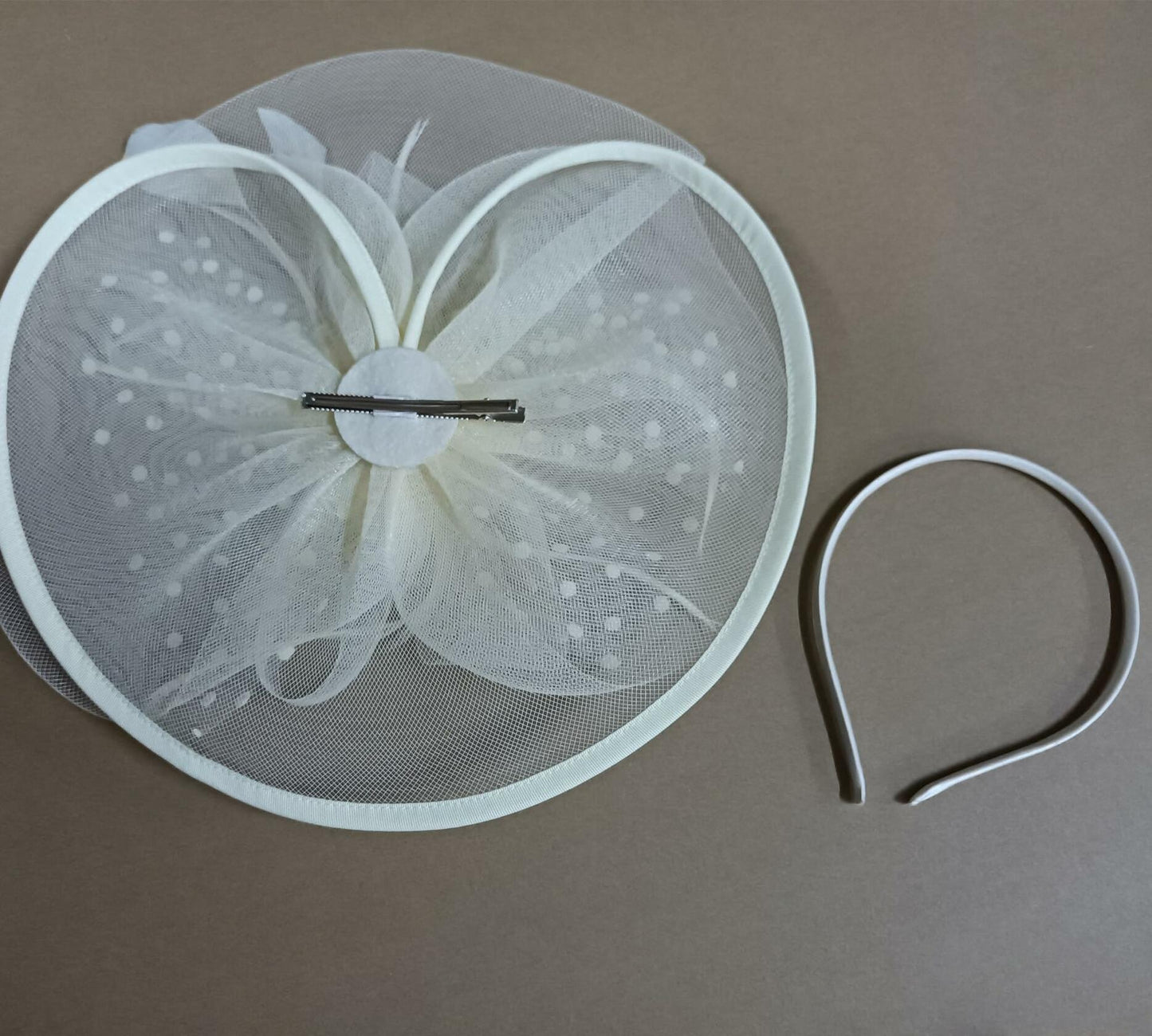 Dodheah Fascinators Hat Women Tea Party Derby Wedding Beige Headband Clip