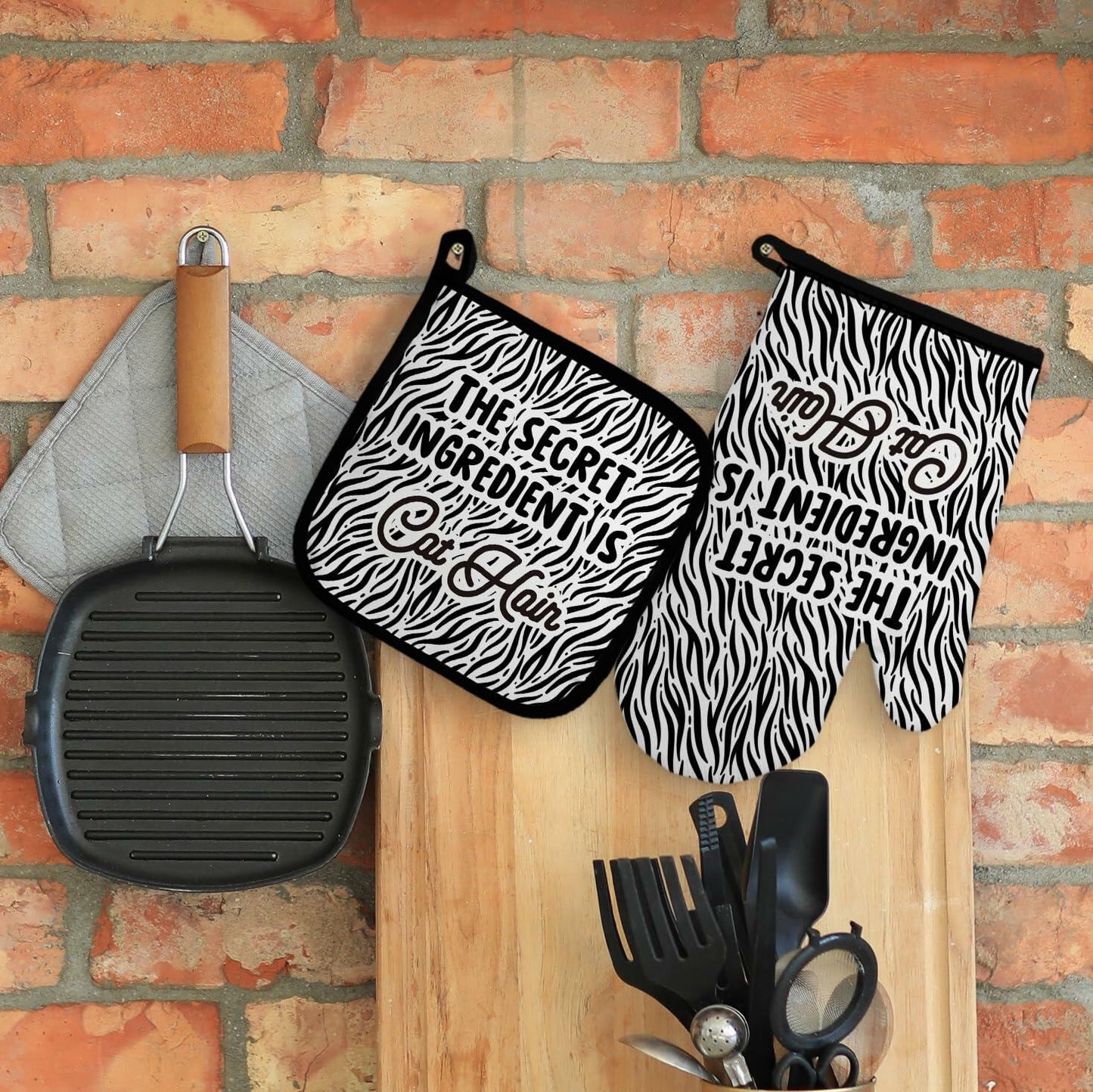 Qeheb Cat Hair Oven Mitts Heat Resistant Kitchen Cooking Gloves