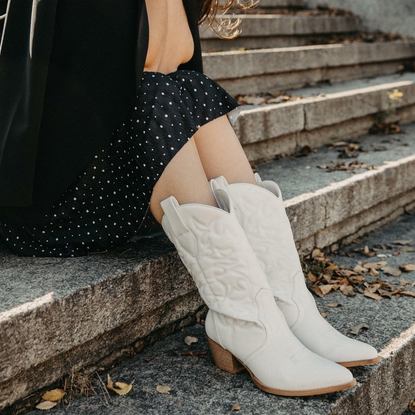 Rollda Women's Western Cowboy Boots Pointed Toe Mid-Calf White Size 7.5