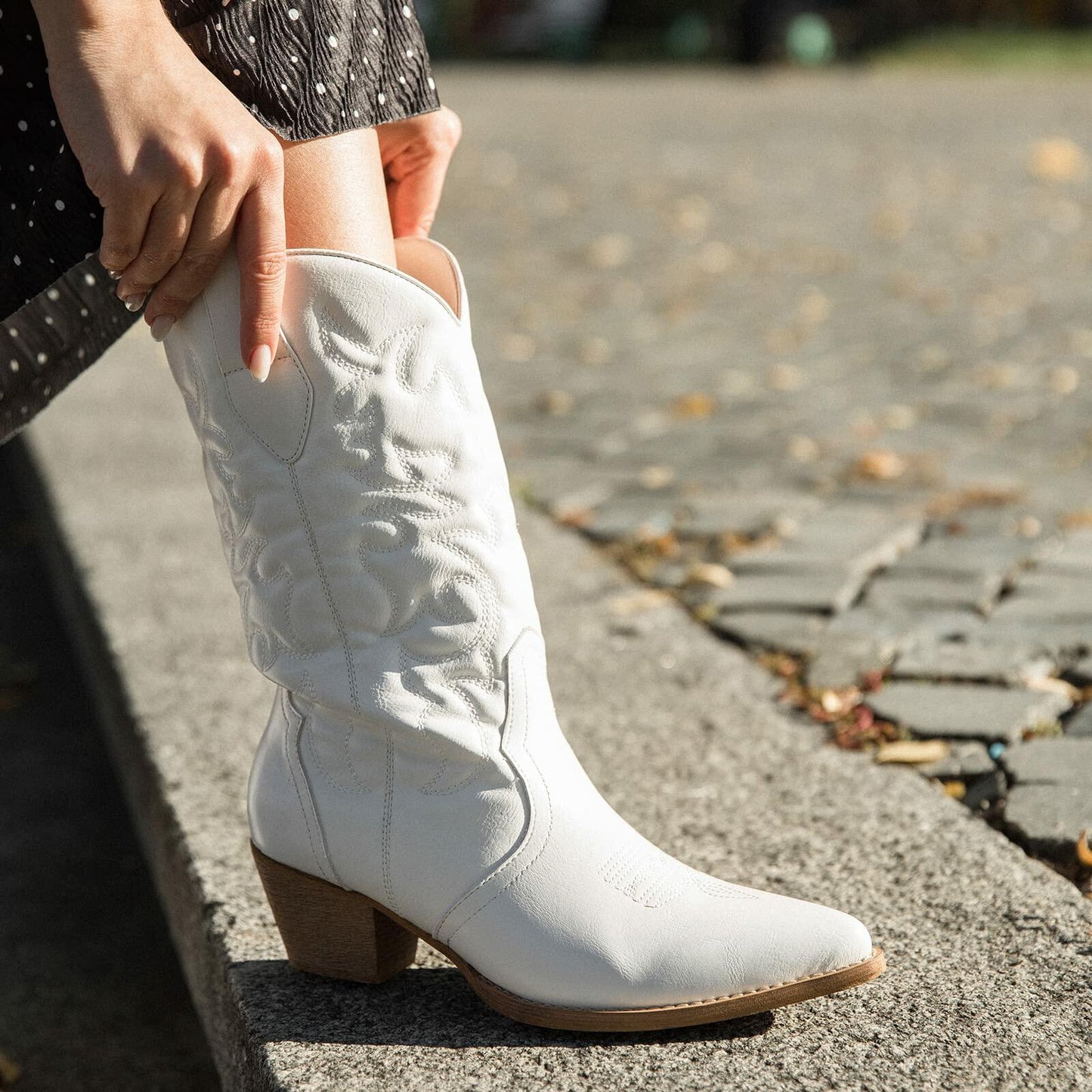 Rollda Women's Western Cowboy Boots Pointed Toe Mid-Calf White Size 7.5