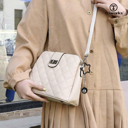 TRIWORKS Keychain Star Heart Pink Butterfly 8 Ball Dice Strawberry Charm