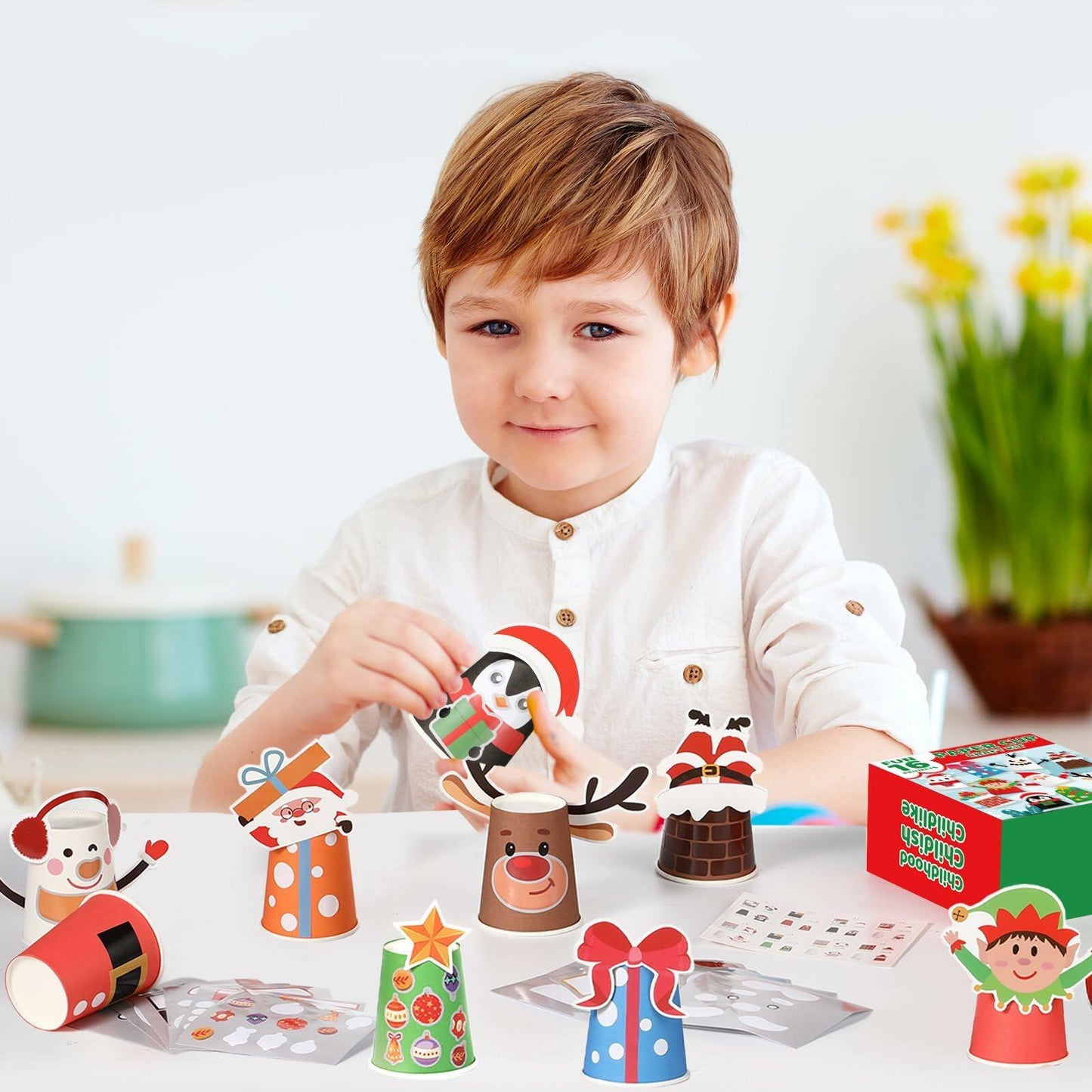 ZOIIWA Christmas Craft DIY Kit 16 Pack Paper Cups Xmas Holiday Supplies