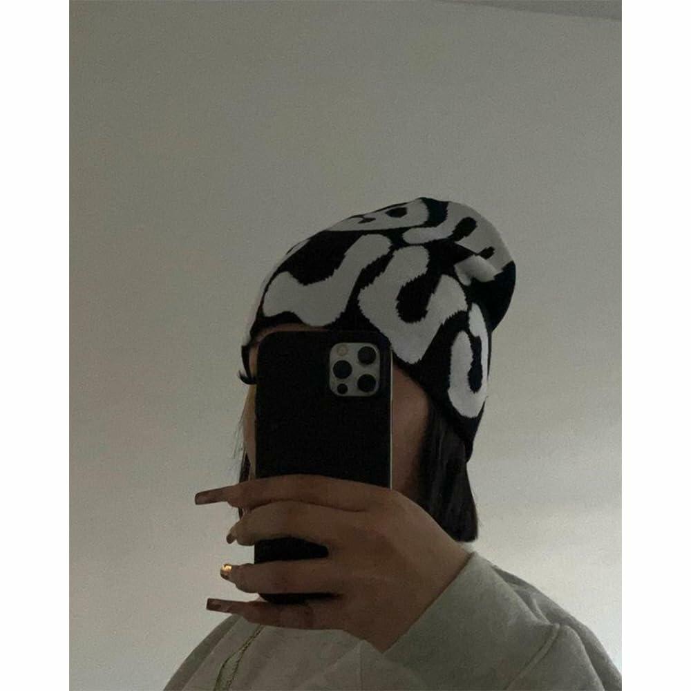 YUERFEILA Women Graphic Skull Beanie Warm Winter Hat Acrylic Spider-White&Black