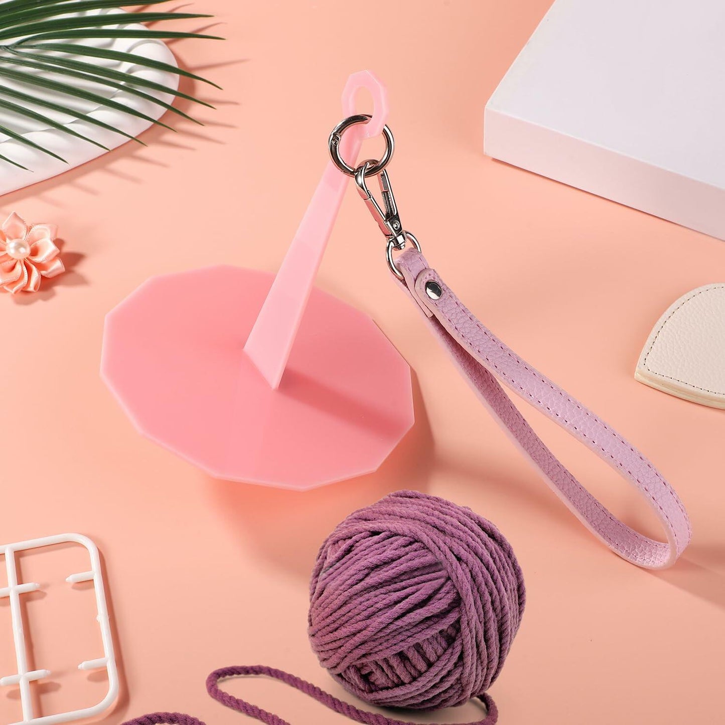 Portable Wrist Yarn Holder Leather Strap Yarn Spinner Organizer Pink