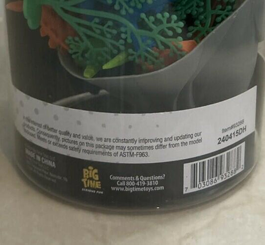 Fun bucket 27 pieces Dinosaurs action figures toy planet .pre Owned