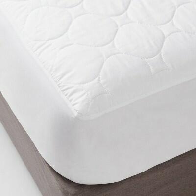 Room Essentials Waterproof Quilted Mattress Pad Twin/Twin XL White