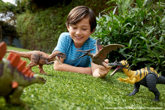 Mattel Jurassic World Dinosaur Toy with Roar Sound & Attack Action Wild Roar