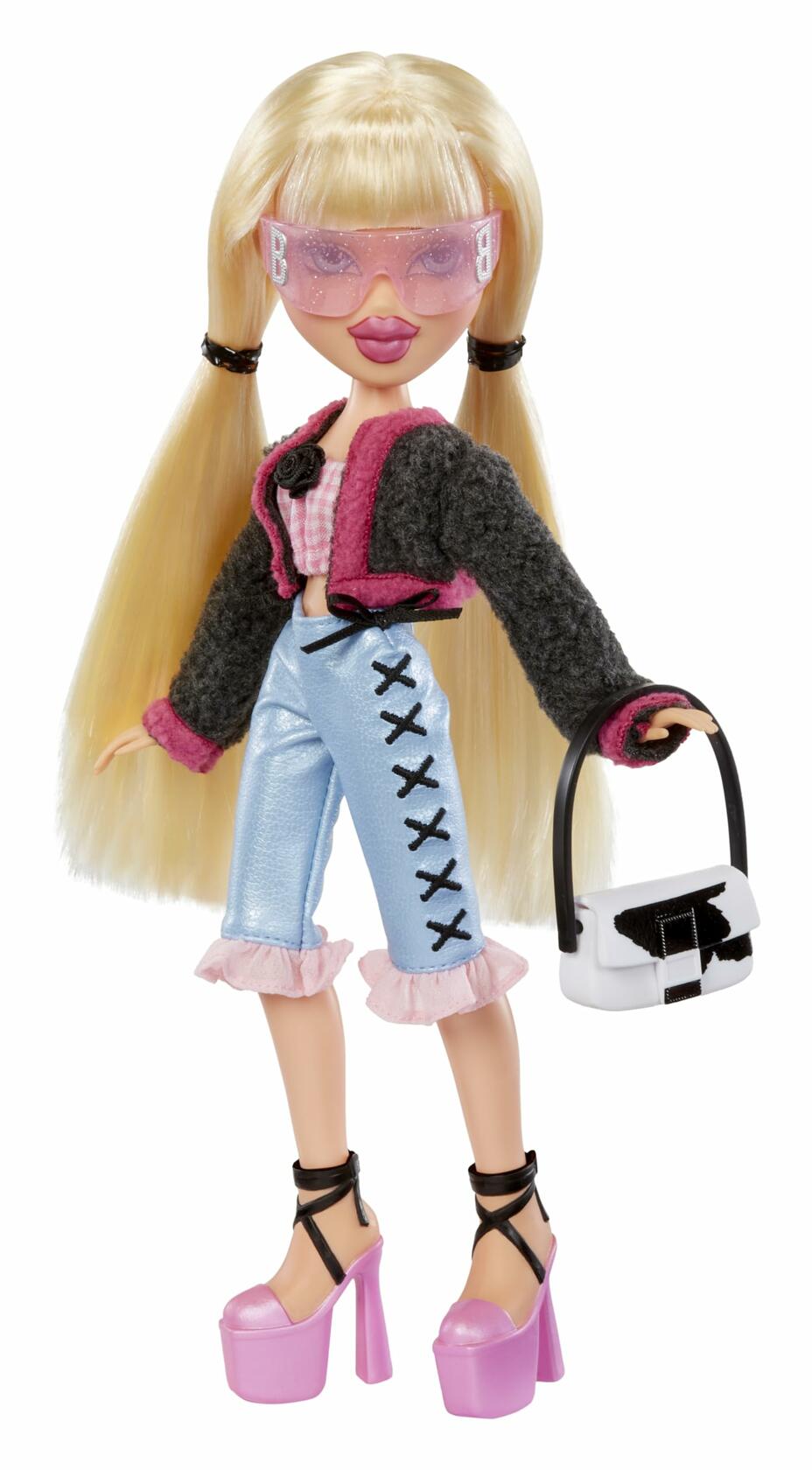 Bratz Goin’ Out! Cloe Fashion Doll with Accessories Medium Light Blue Eyes