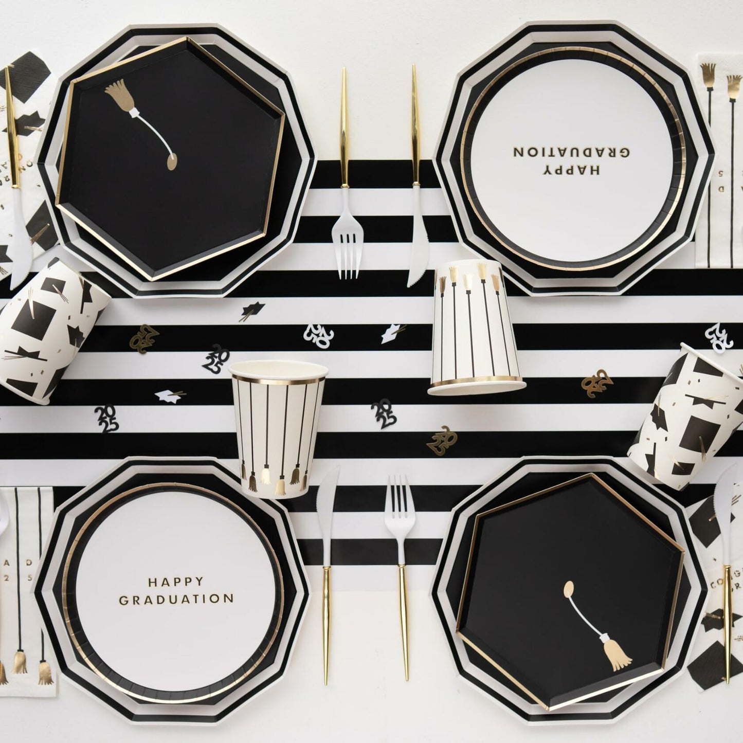 Bonjour Fête Disposable Black & White Table Runner 16x120 Pack of 1