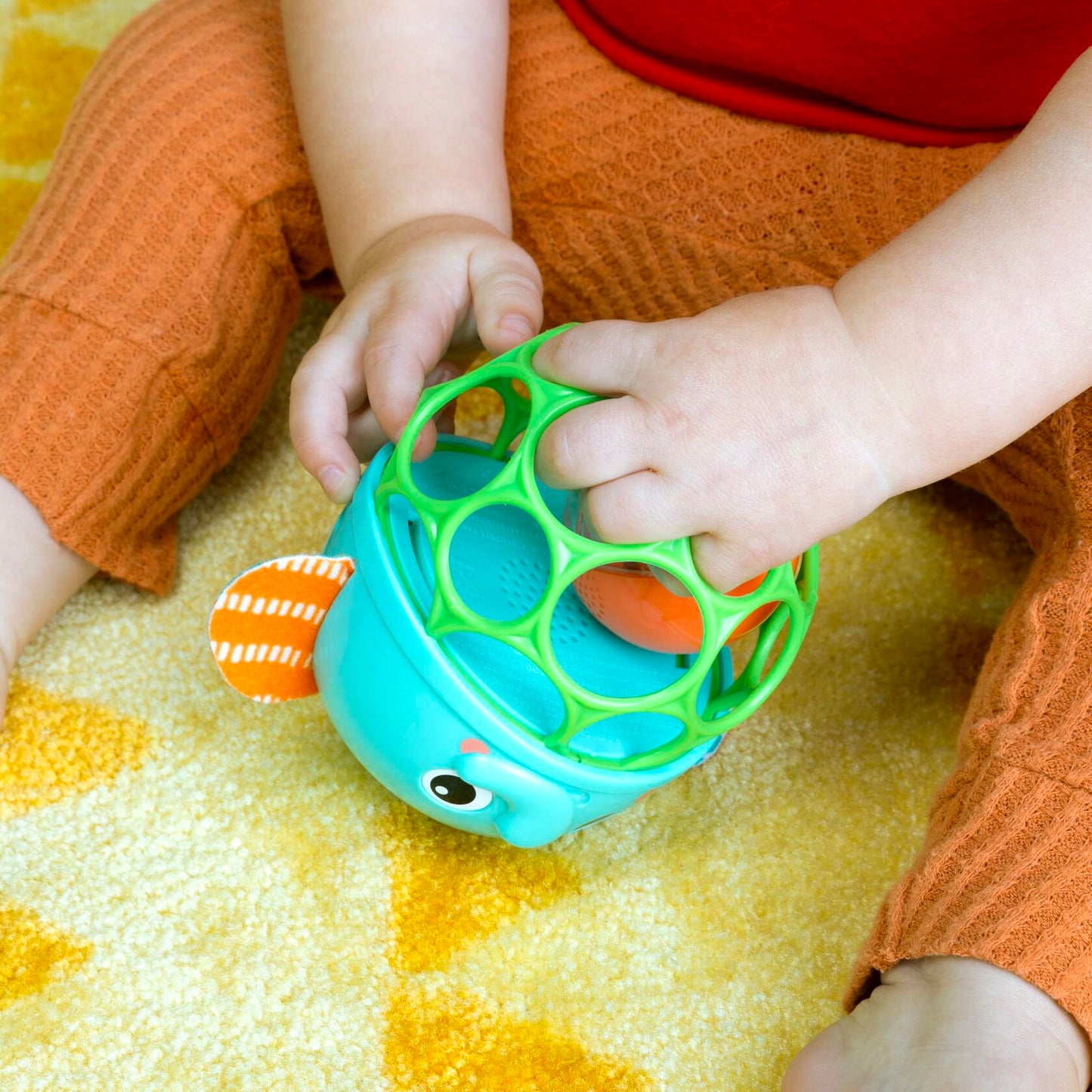 Bright Starts Giggle & Glow Musical Light-Up Elephant Rattle Easy-Grasp Newborn+
