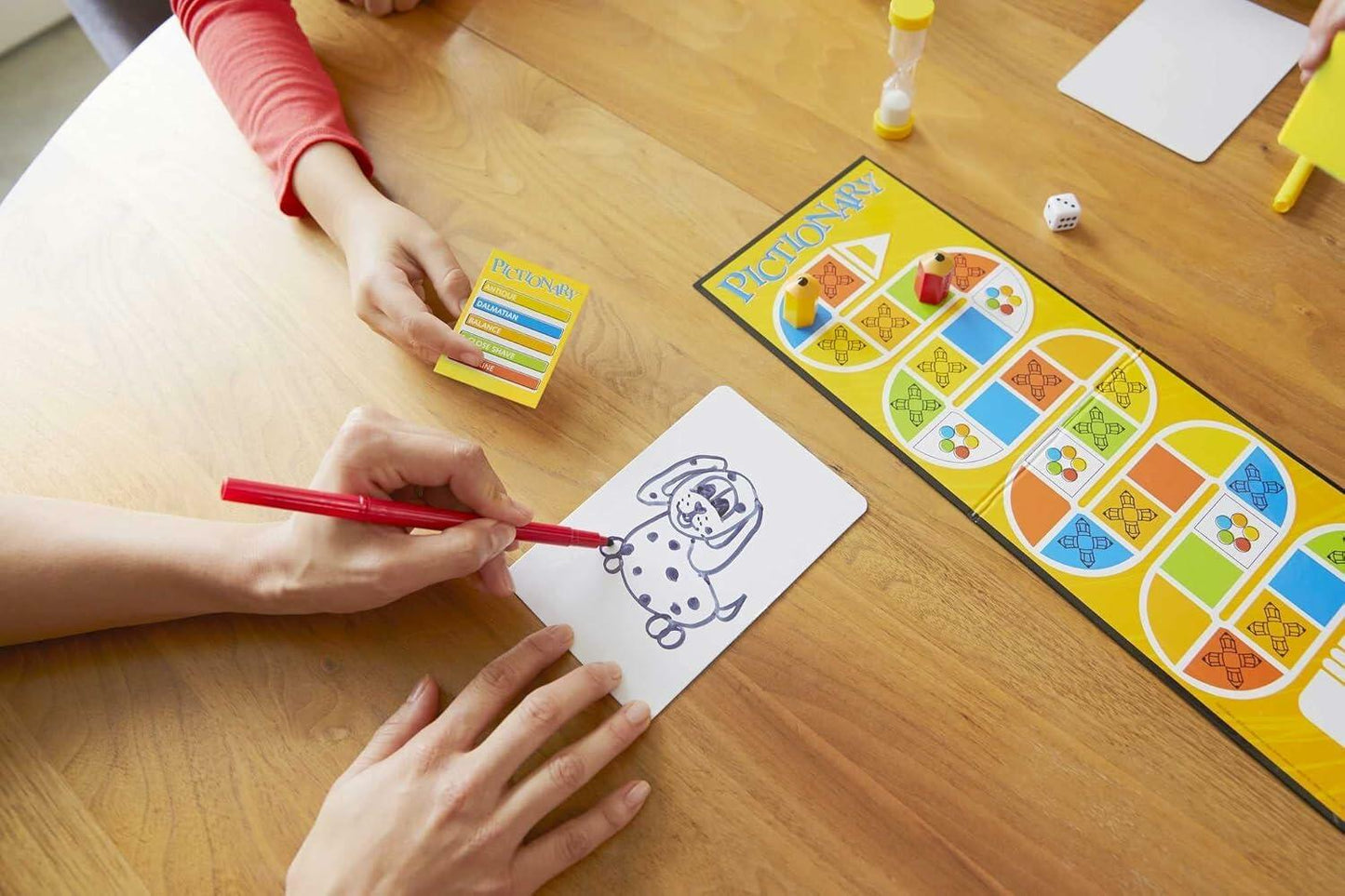 Mattel Pictionary DKD47 Board Game with Markers & Erasable Boards