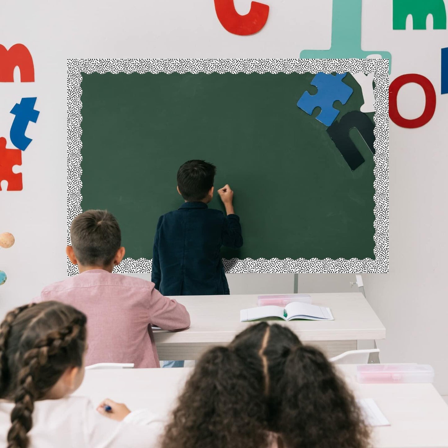 PerKoop Bulletin Board Borders 2 Rolls 131ft Dots White Background
