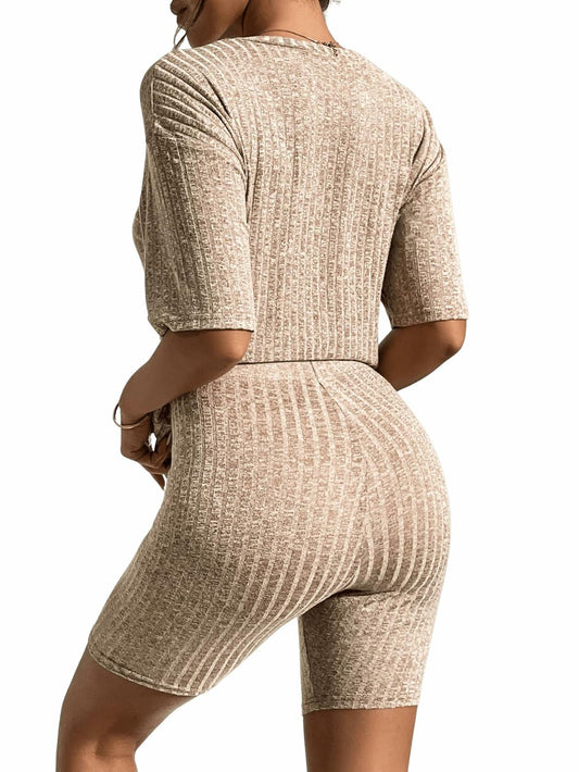 WDIRARA Women's Ribbed Half Sleeve Tee & Biker Shorts Set Khaki Size S