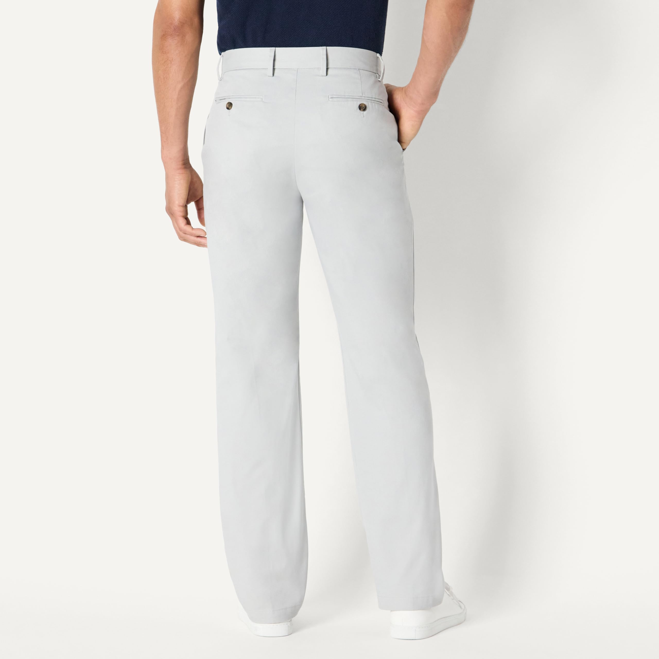 Amazon Essentials Men's Classic-Fit Wrinkle-Resistant Chino Pant Grey Size 34x33