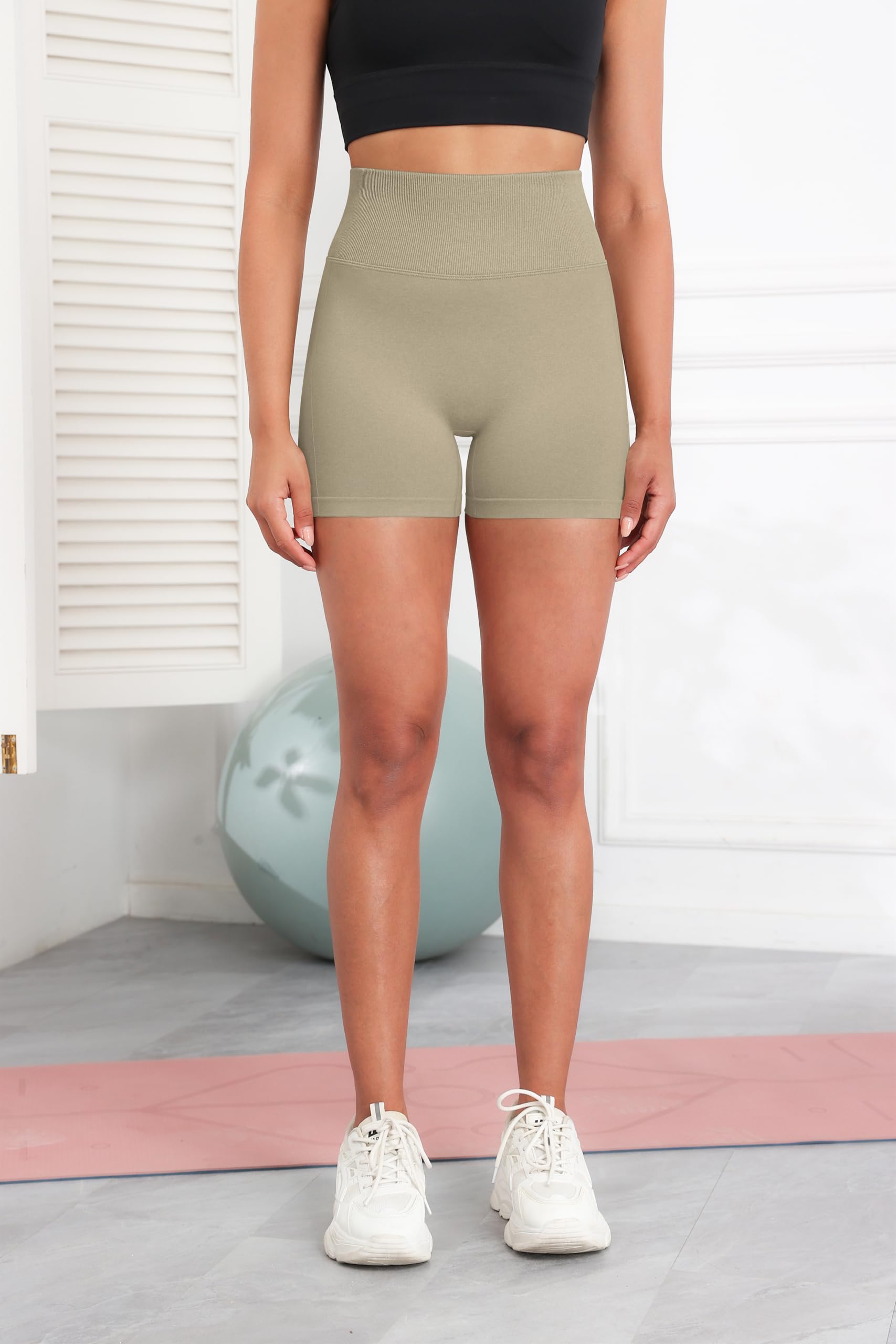Xcutting Women High Waist Scrunch Butt Seamless Workout Shorts Light Grey Size L