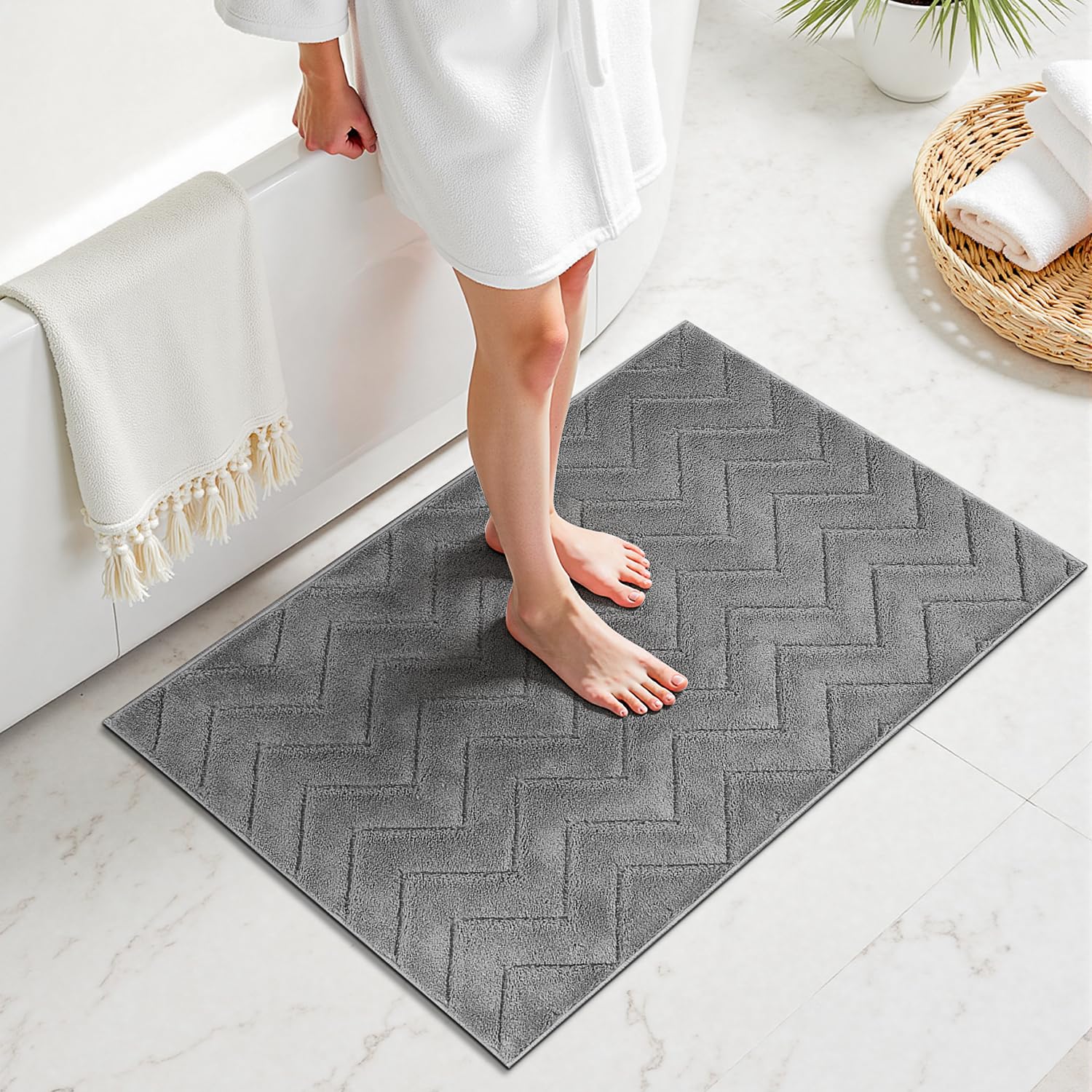 Stiio Bathroom Rug Non Slip Washable Mat 24x35 Grey Polyester Geometric