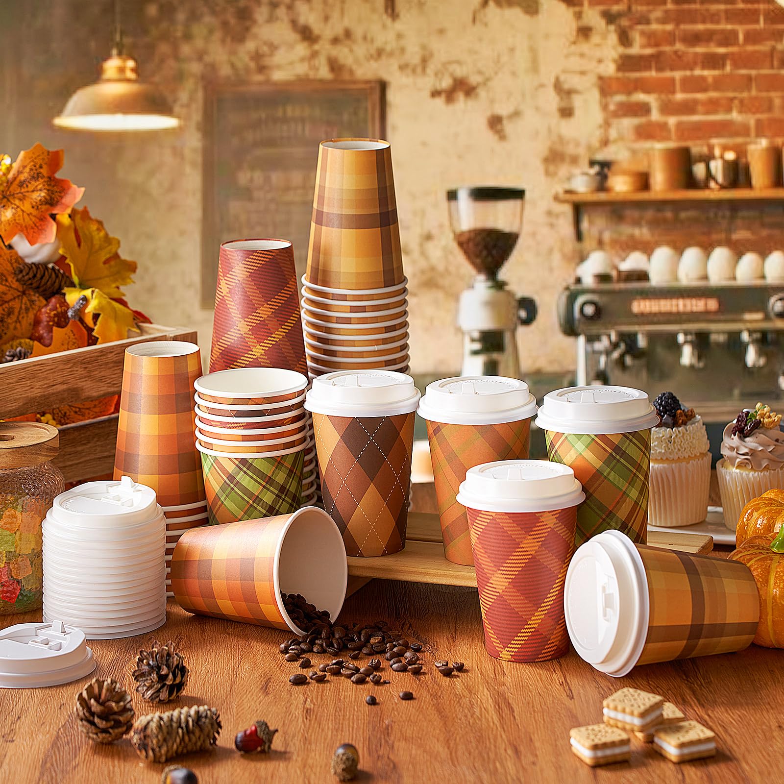 Sunnychicc 120 Pcs 12oz Fall Disposable Coffee Cups with Lids Checkered Design
