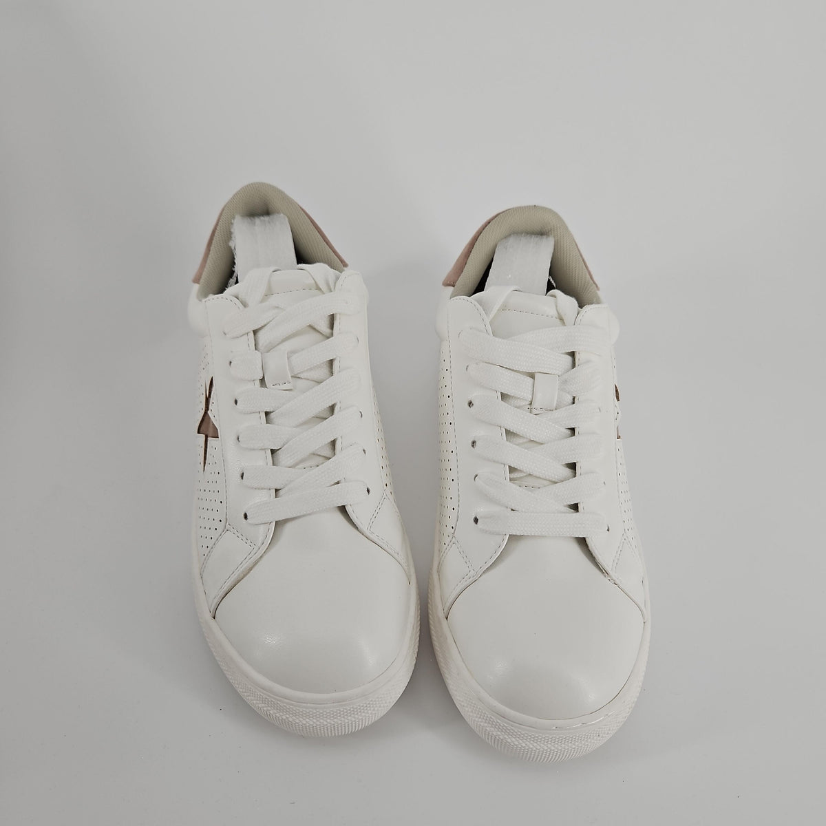PARTY Starlinger Women's Star Sneakers, Low-Top Lace-Up, Size 8