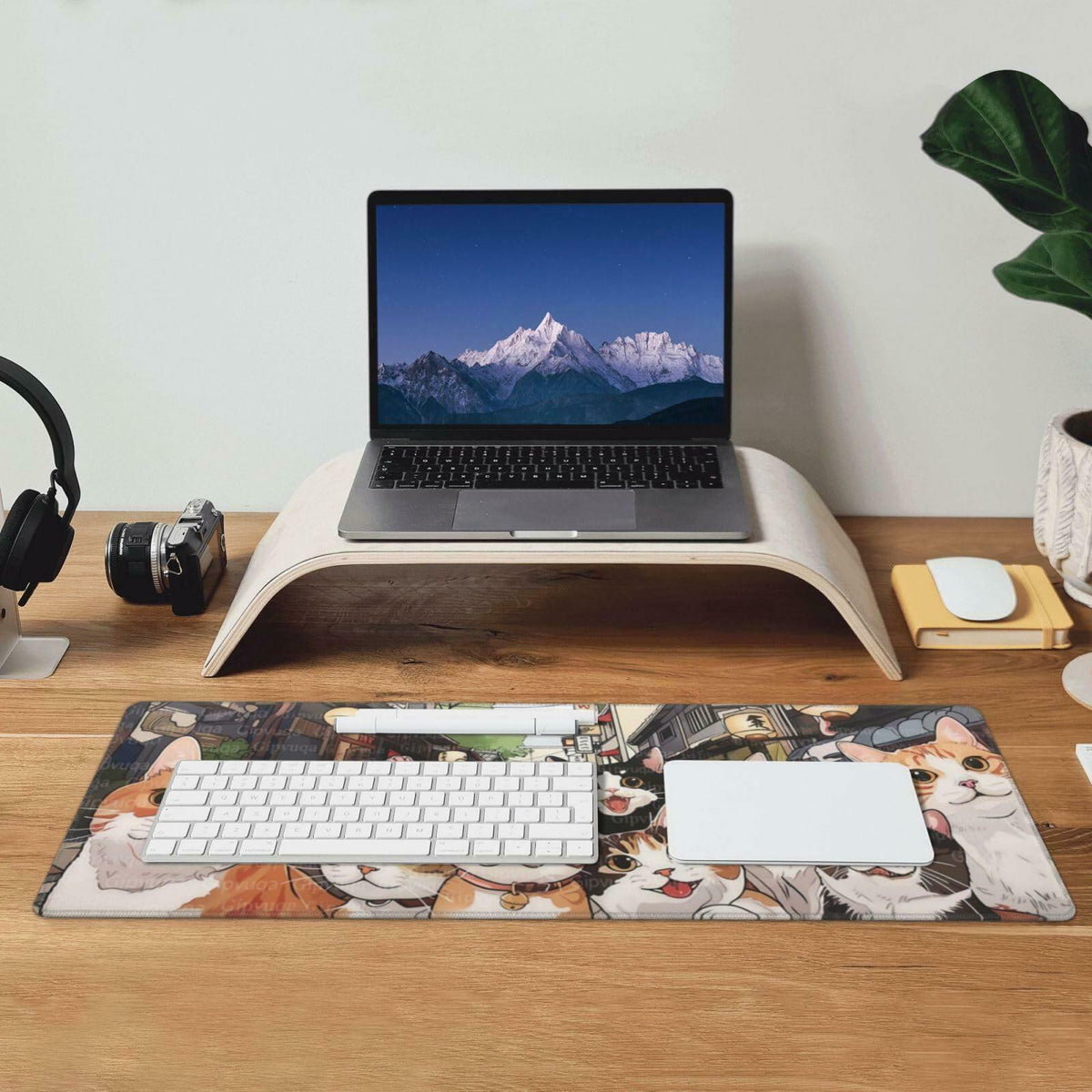 Gipvuqa Japanese Cats XL Gaming Desk Pad, 31.5 x 11.8 in