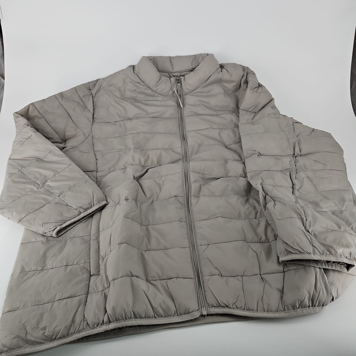Amazon Essentials Men's Packable Puffer Jacket, Grey, 4X-Large Big