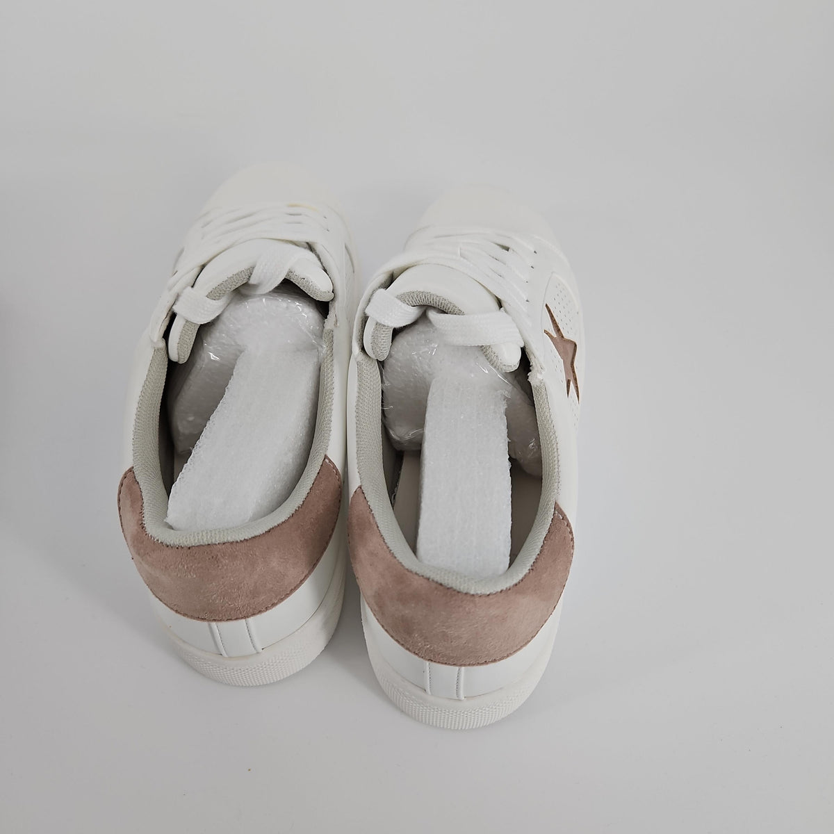 PARTY Starlinger Women's Star Sneakers, White Mix, Size 8.5
