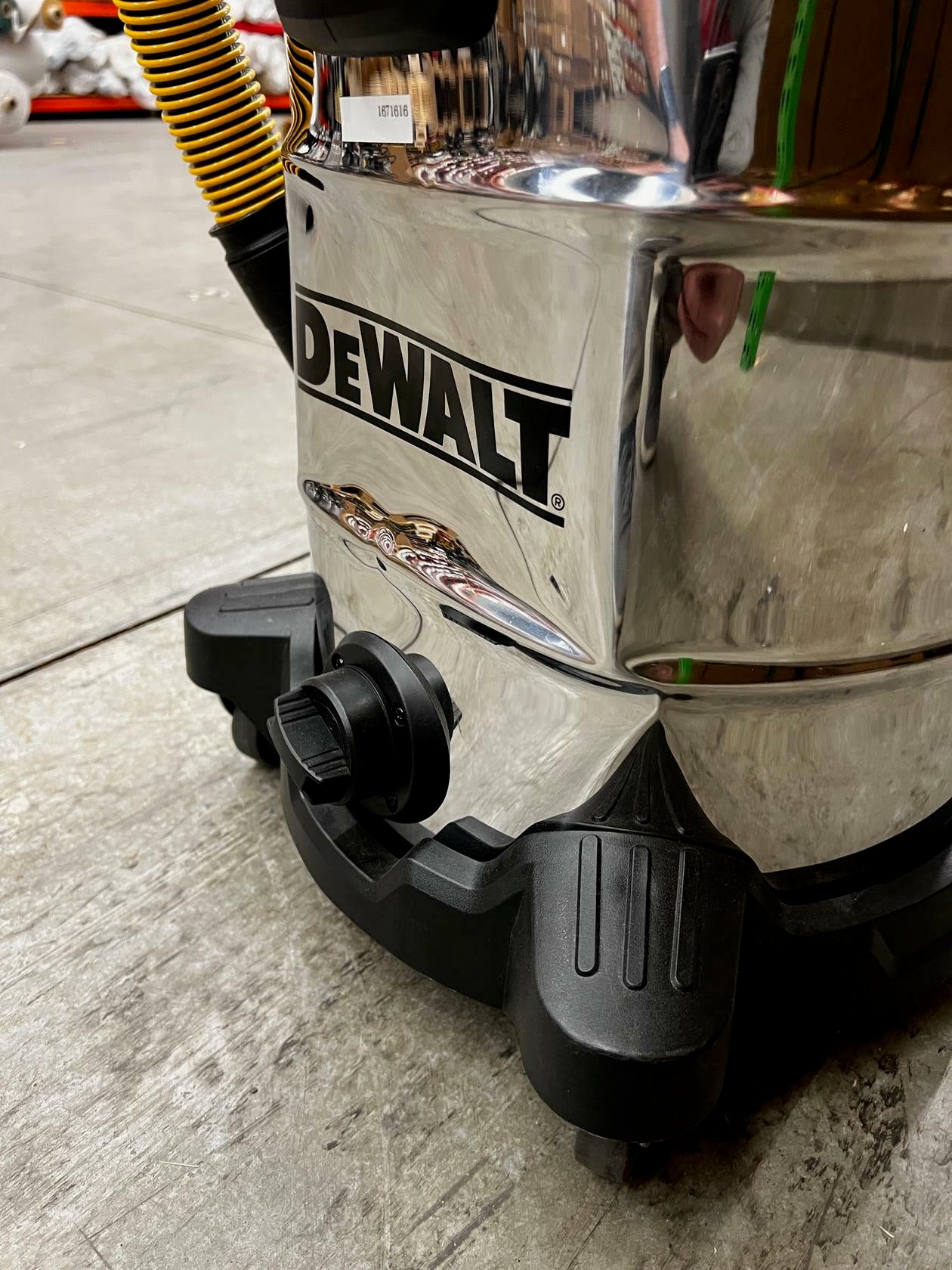 [Like_new] DEWALT DVX10SA Vacuum, 10 Gallon, Yellow/Black