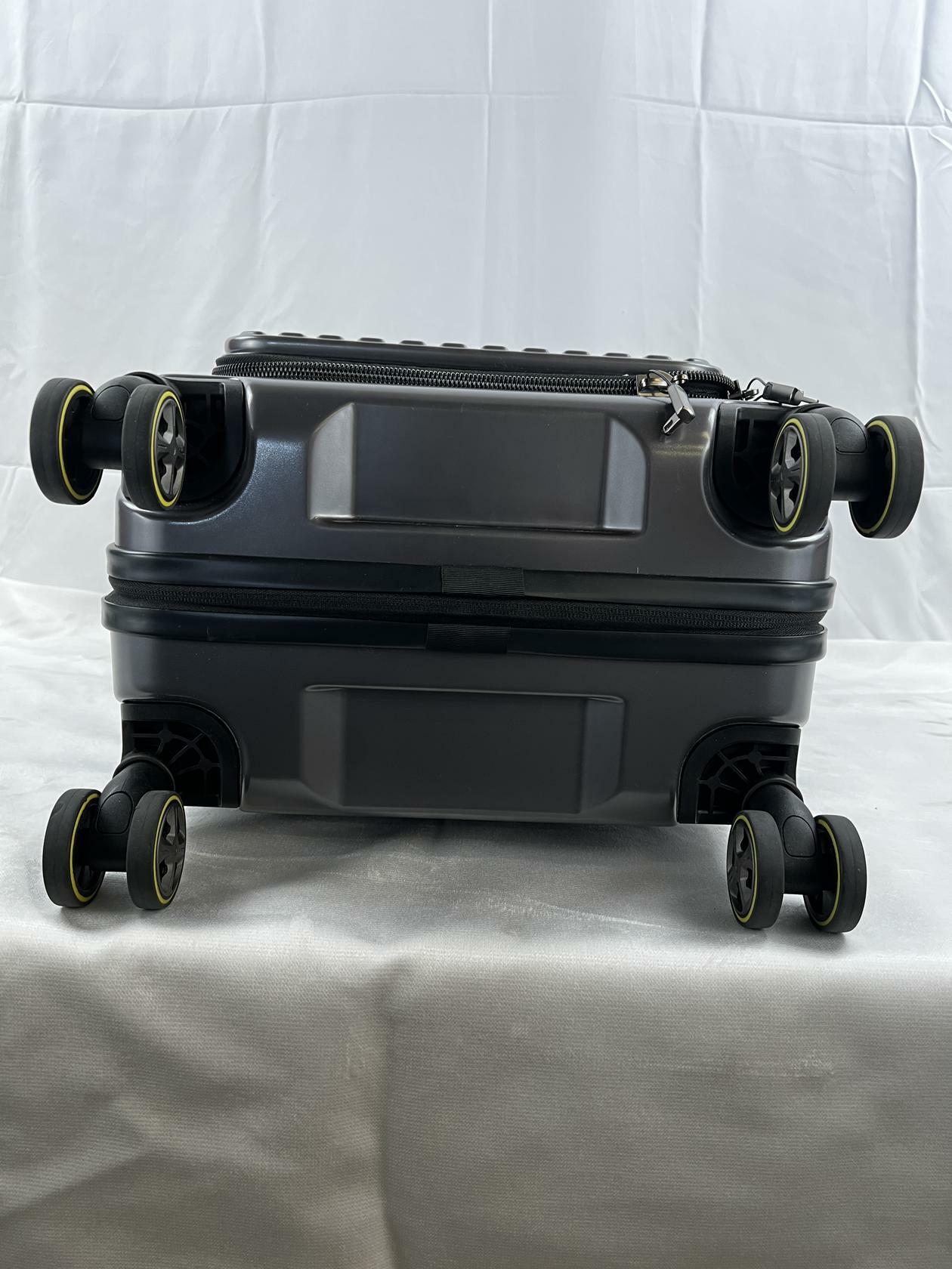[Good] Delsey 22" Front Lid Carry-On Hardside Spinner