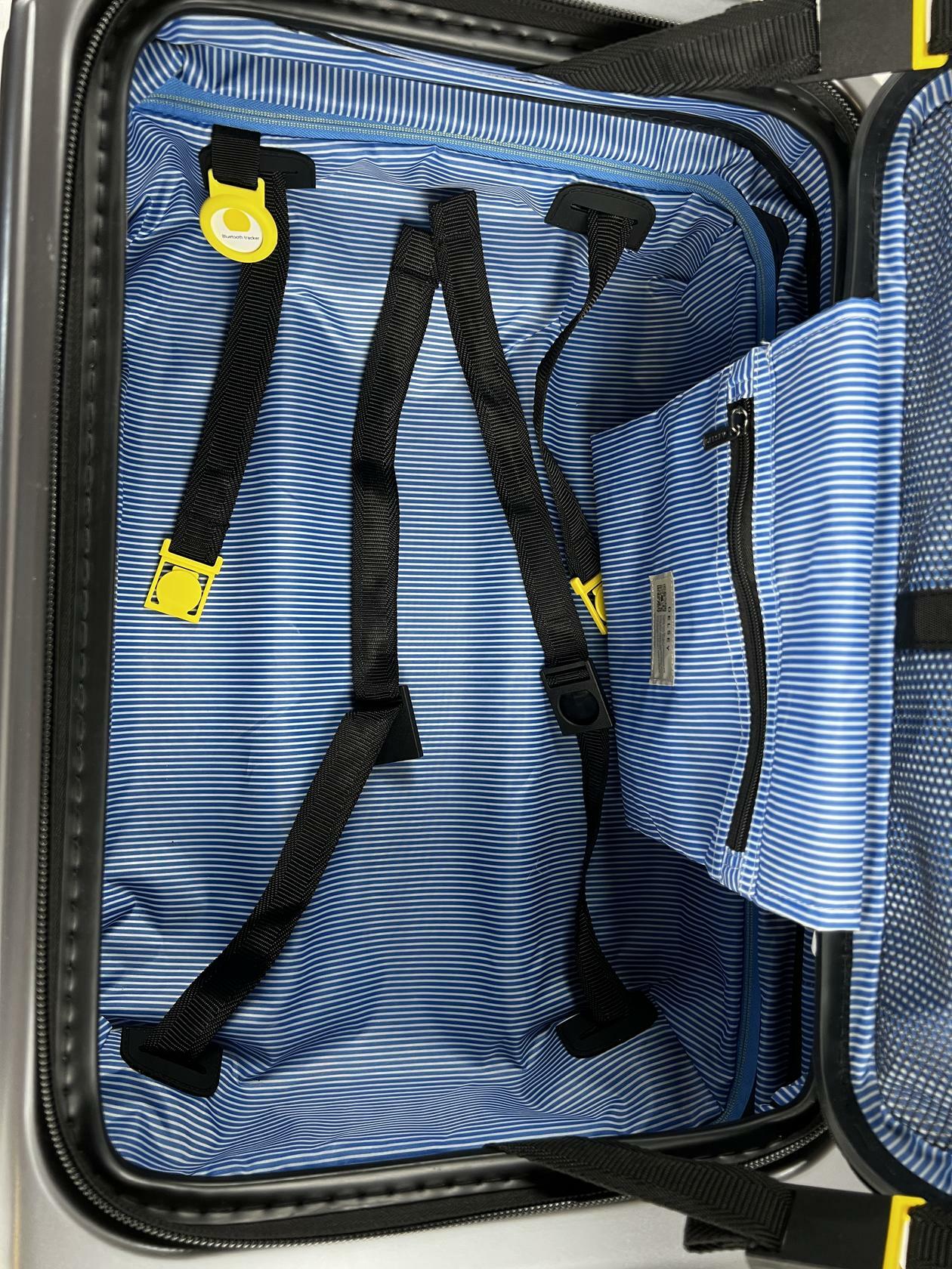 [Good] Delsey 22" Front Lid Carry-On Hardside Spinner