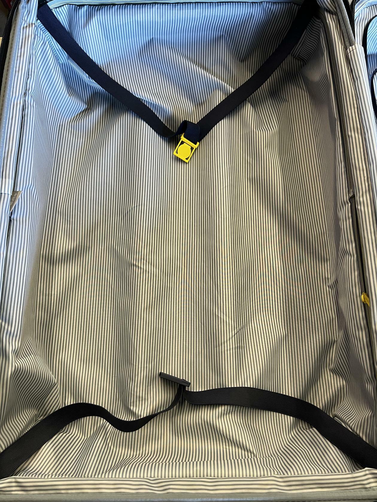 [Like_new] Delsey Paris Accelerate 2-Piece 30" & 22" CarryOn Hardside Luggage Set Dark Gray