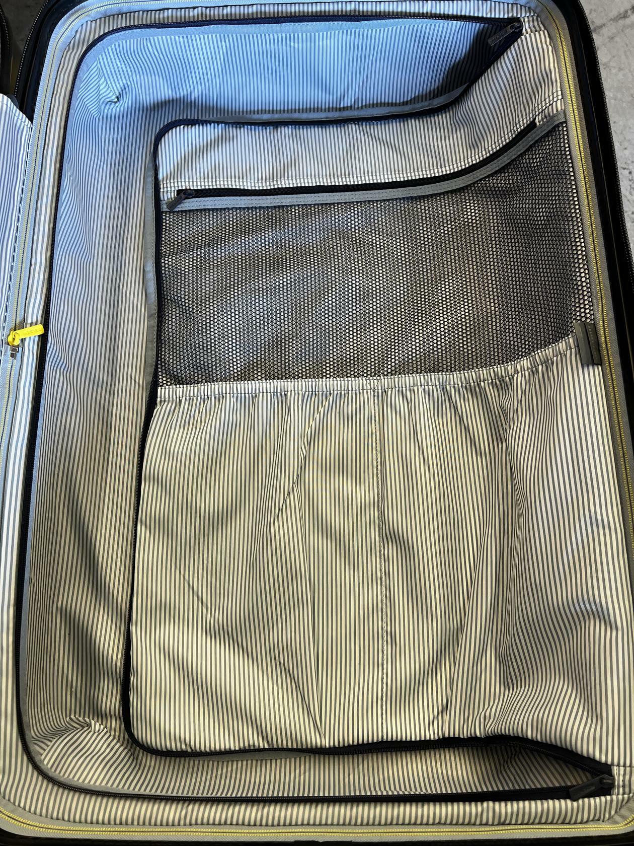 [Like_new] Delsey Paris Accelerate 2-Piece 30" & 22" CarryOn Hardside Luggage Set Dark Gray