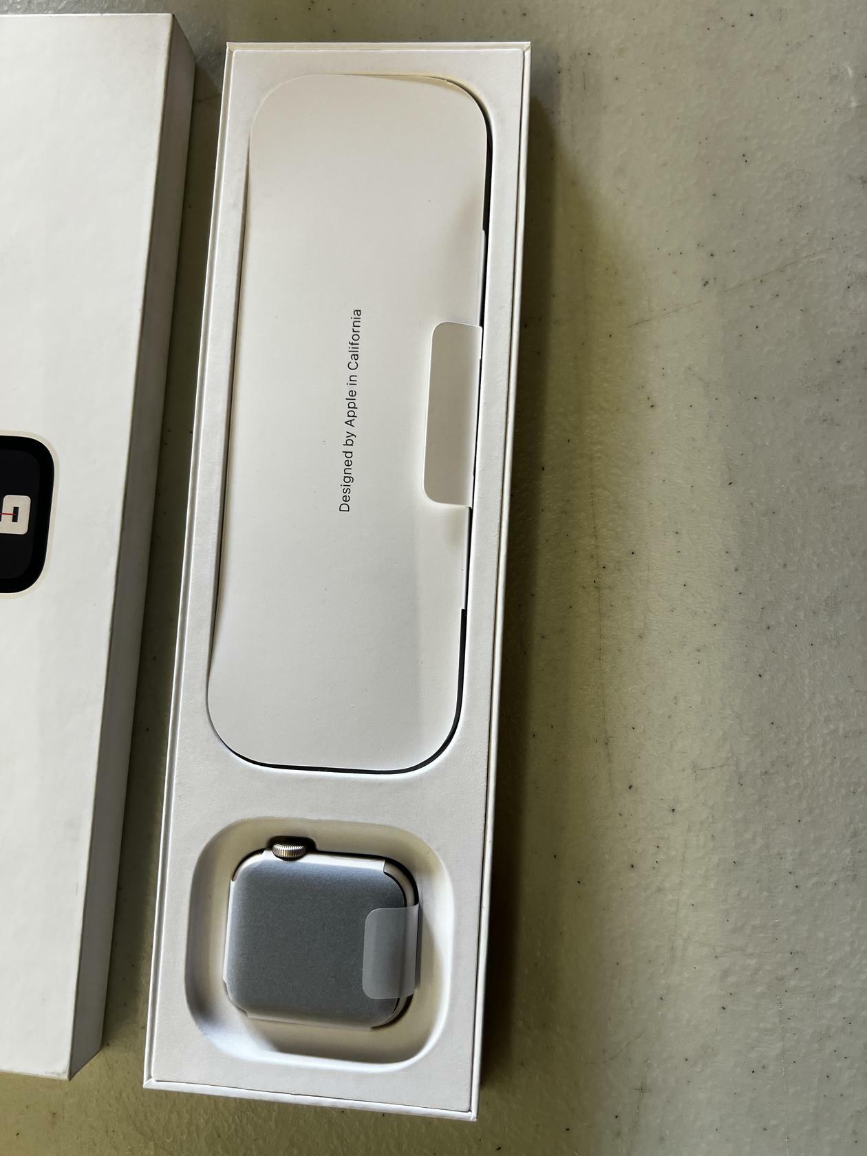 [Like_new] Apple Watch SE (2nd Gen) [GPS 40mm] Starlight Aluminum Case - No Band Included