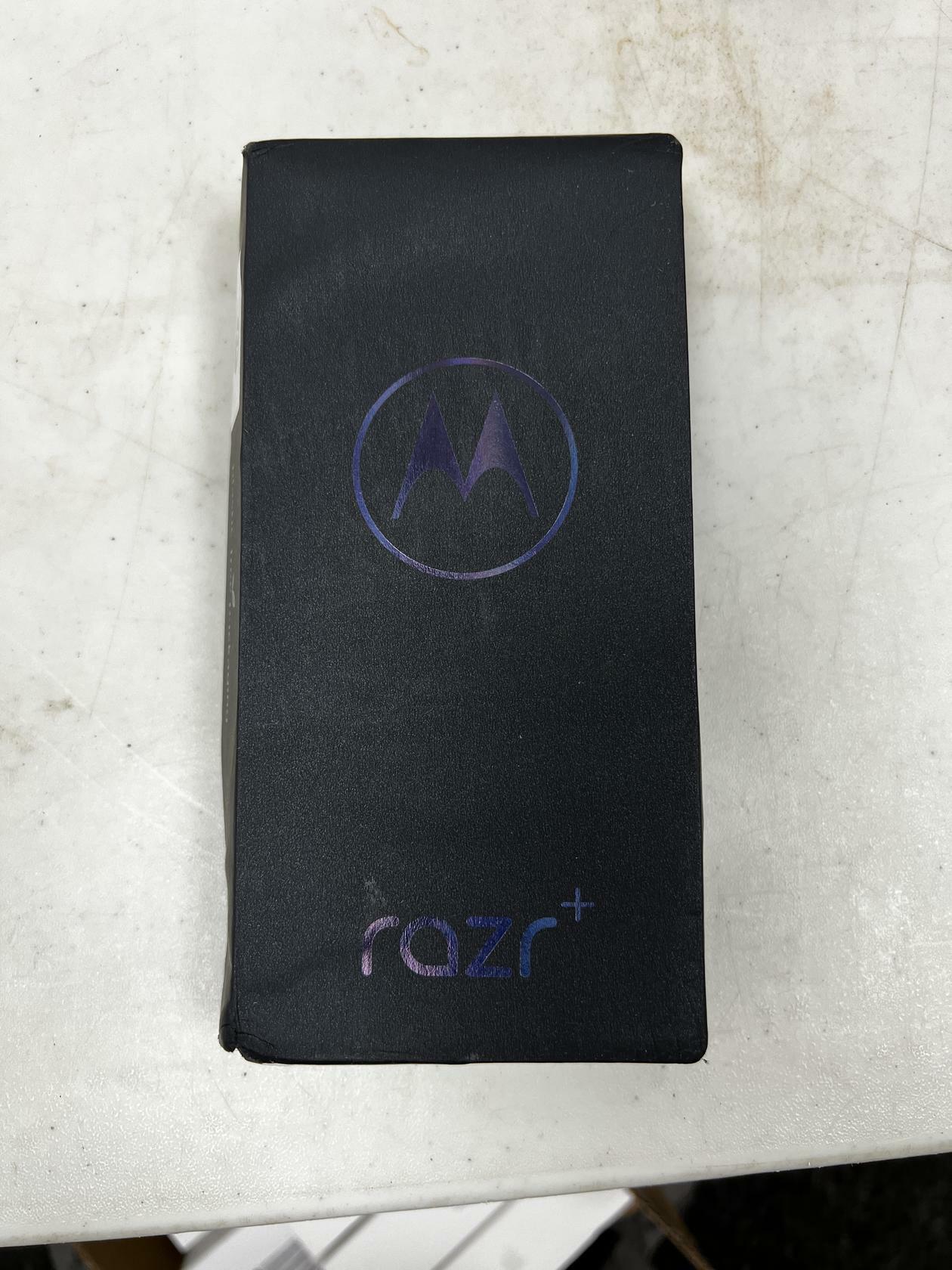 [Like_new] Motorola Razr+ 2024 256GB Unlocked – Midnight Blue, 50MP AI Flip Phone