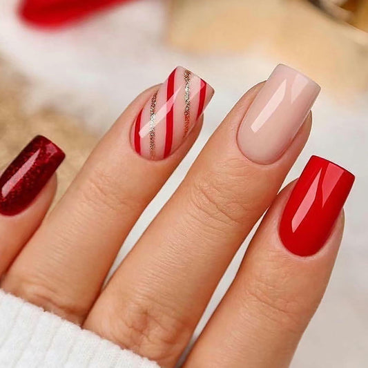 RIICFDD 24 Pcs White Snowflake Acrylic Press On Nails Full Cover Short Coffin