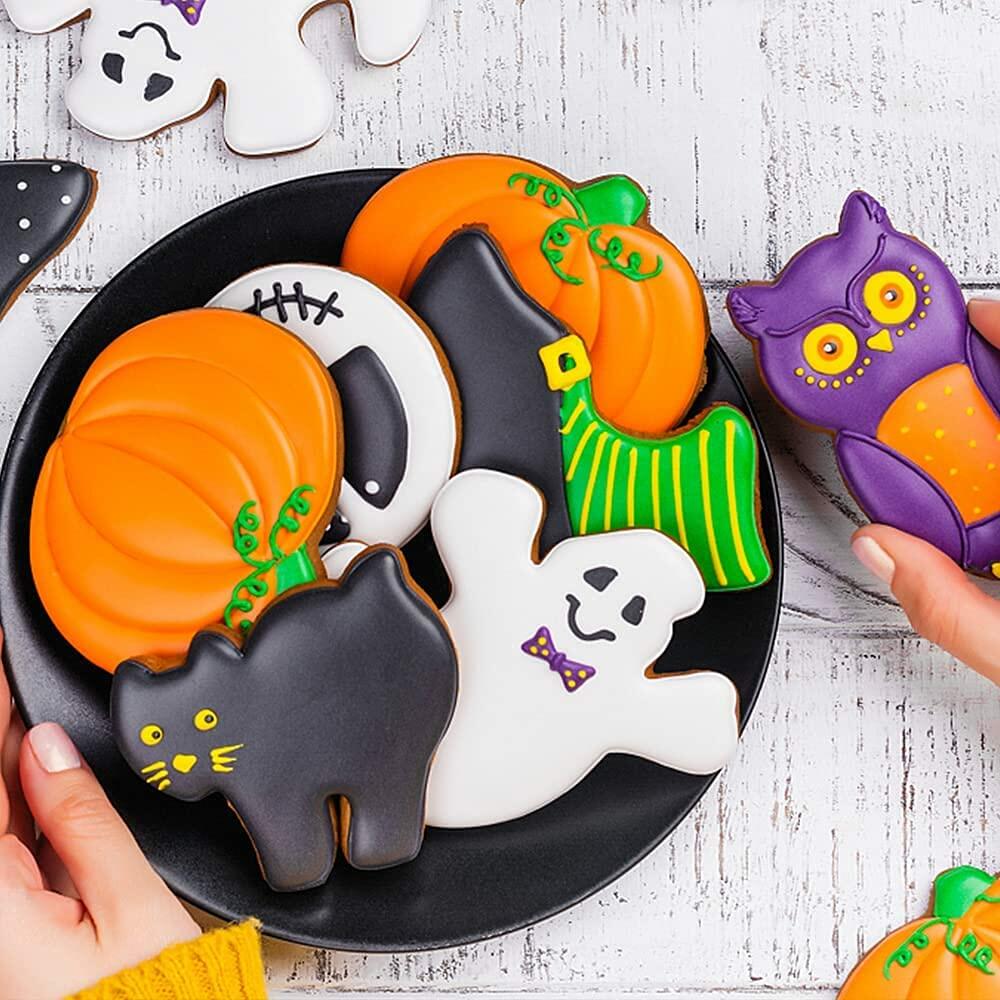 Halloween Cookie Cutters Set - 8 PCS Stainless Steel Witch Hat Pumpkin Ghost Bat