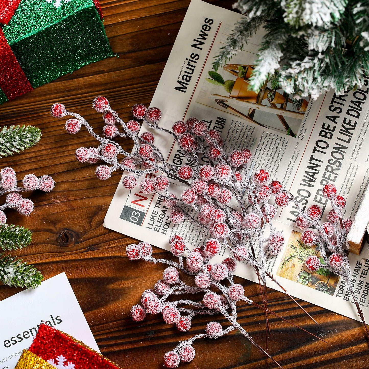 Ceenna 100 Pcs Red Frosted Berry Picks Christmas Decor Artificial Stems