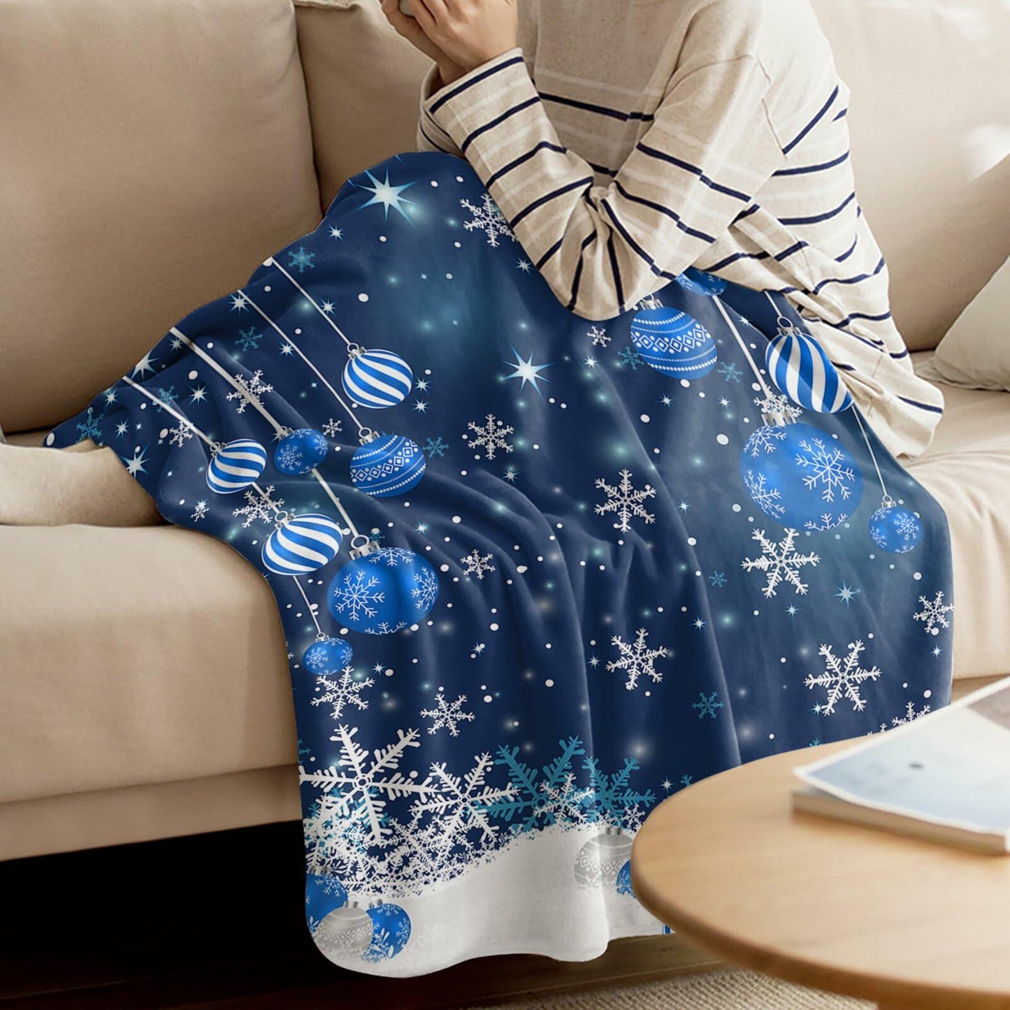 Blue Snowflake Christmas Throw Blanket Soft Cozy Fleece 40x60 Inch