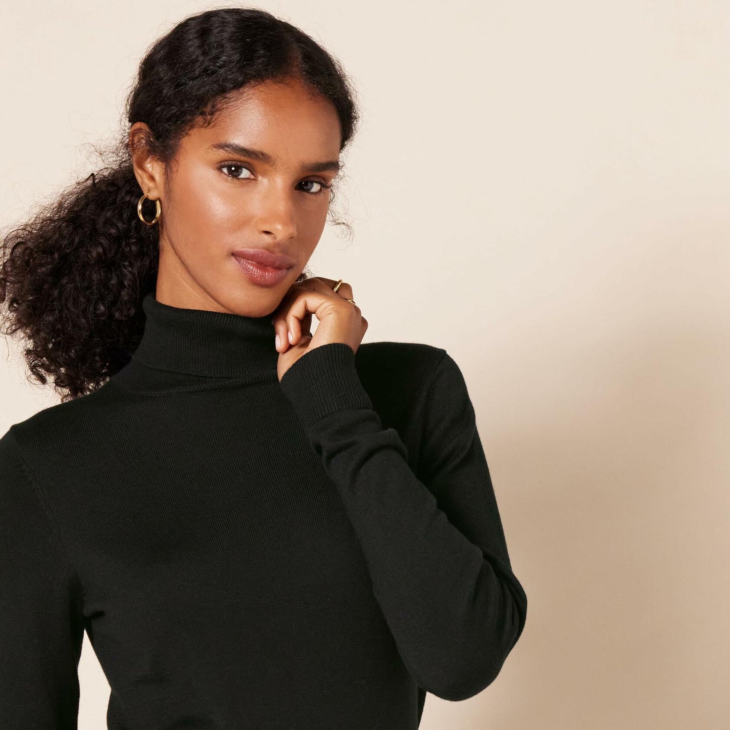 Amazon Essentials Lightweight Long-Sleeve Turtleneck Sweater Black Size M