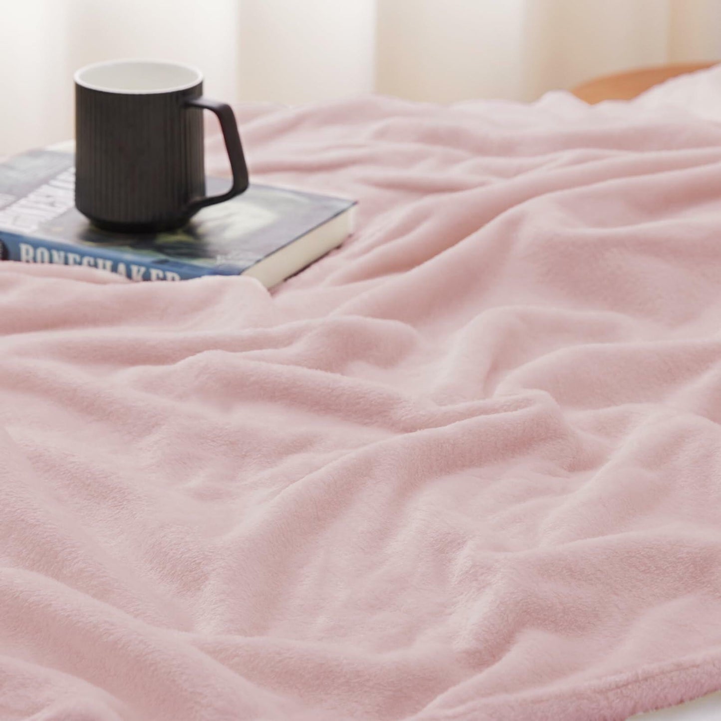 CozyLux Pink Fleece Throw Blanket 50x70 Soft Plush Flannel 300GSM XL