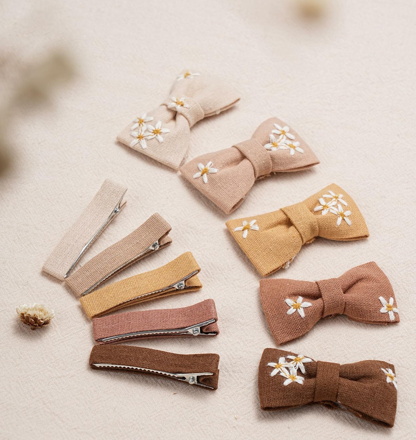 FANCY CLOUDS Baby Hair Clips 10 pcs Handmade Daisy Bows Barrettes Accessories