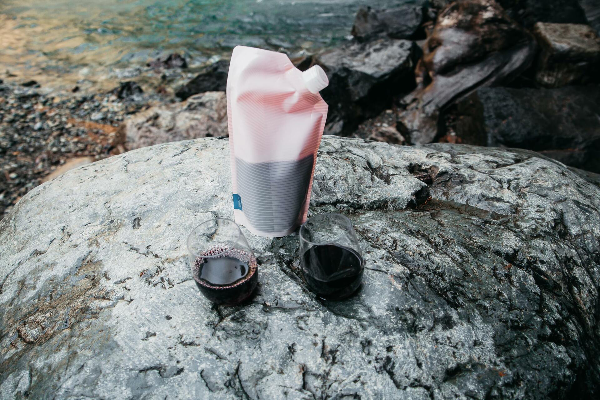 Vapur Collapsible Portable Wine Carrier with Pour Spout 25oz Rose