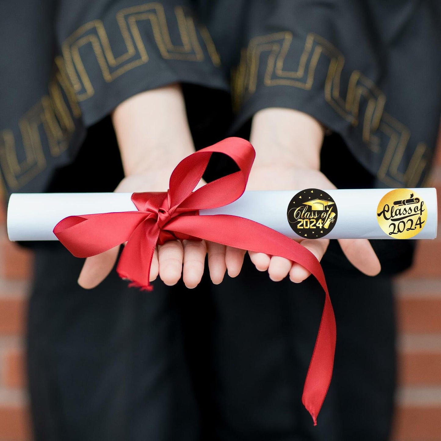 Tongcloud Graduation Stickers 360pcs Black Gold 3.8cm Round Labels Class 2024