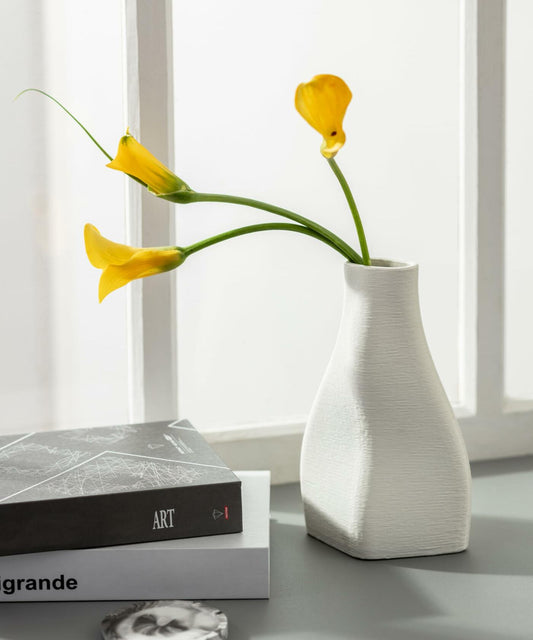 Meletē White Ceramic Irregular Shape Vase Tabletop Decor Modern Home