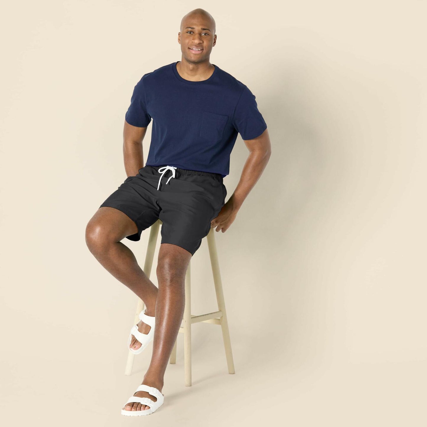 Amazon Essentials Men’s 9" Swim Trunks Black Mesh Lining Pockets Size M