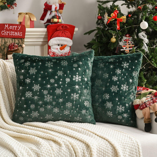 FUTEI Christmas Snowflakes Green Throw Pillow Covers Set of 2 18x18