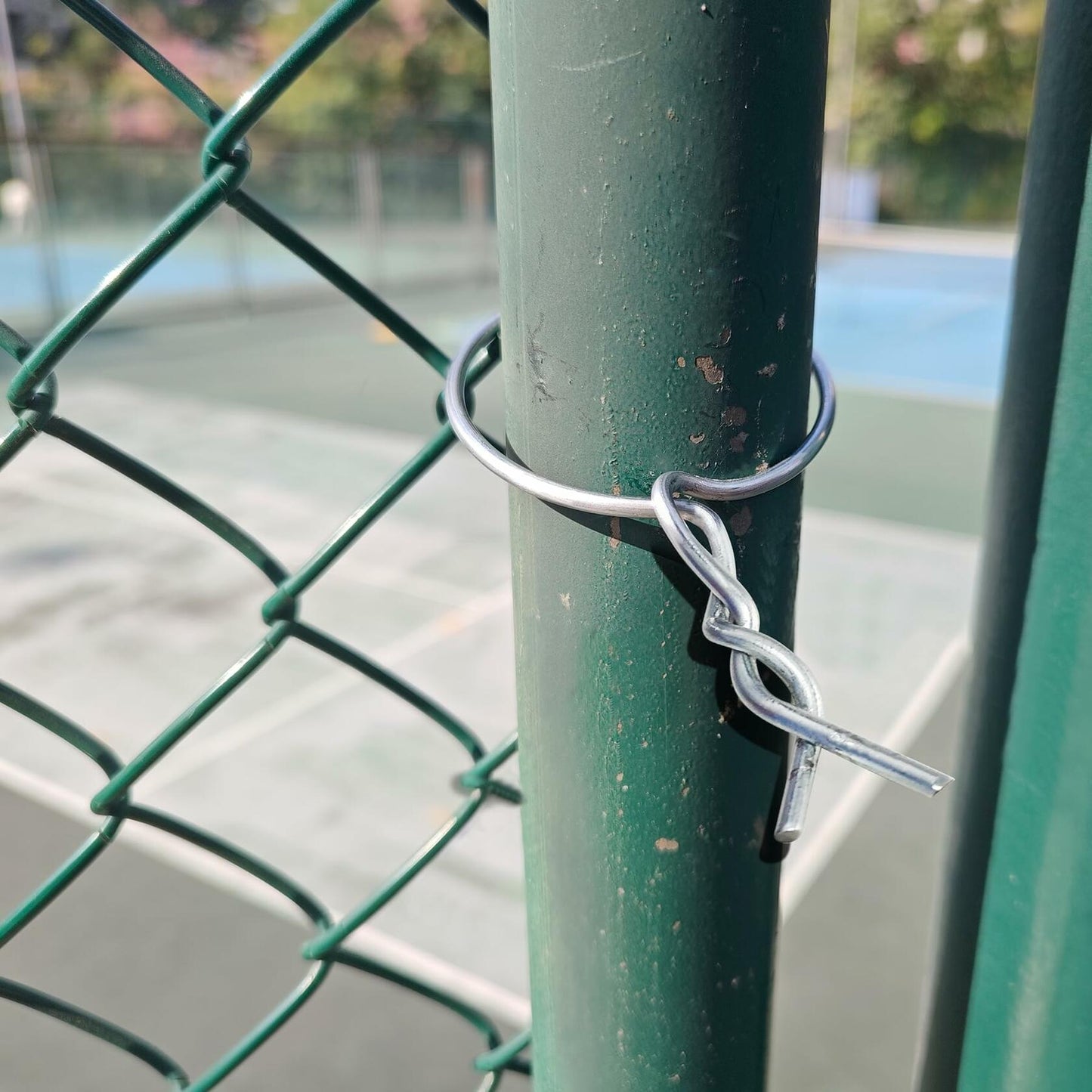 Evecad 250PCS 12Ga Preformed Fence Ties for 1-5/8 Post Silver